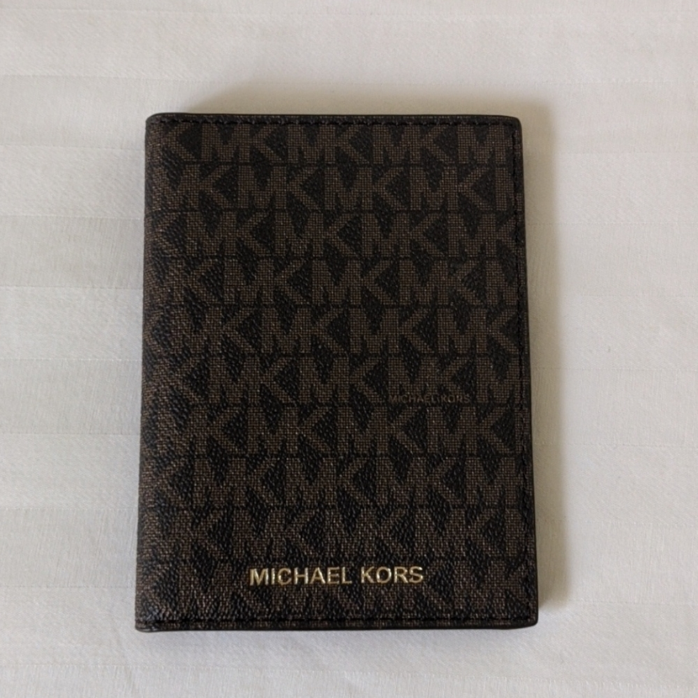 Michael Kors wallet